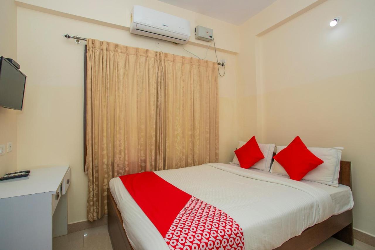 Oyo 4797 Lulu Hospitality Hotel Yelahanka Ngoại thất bức ảnh