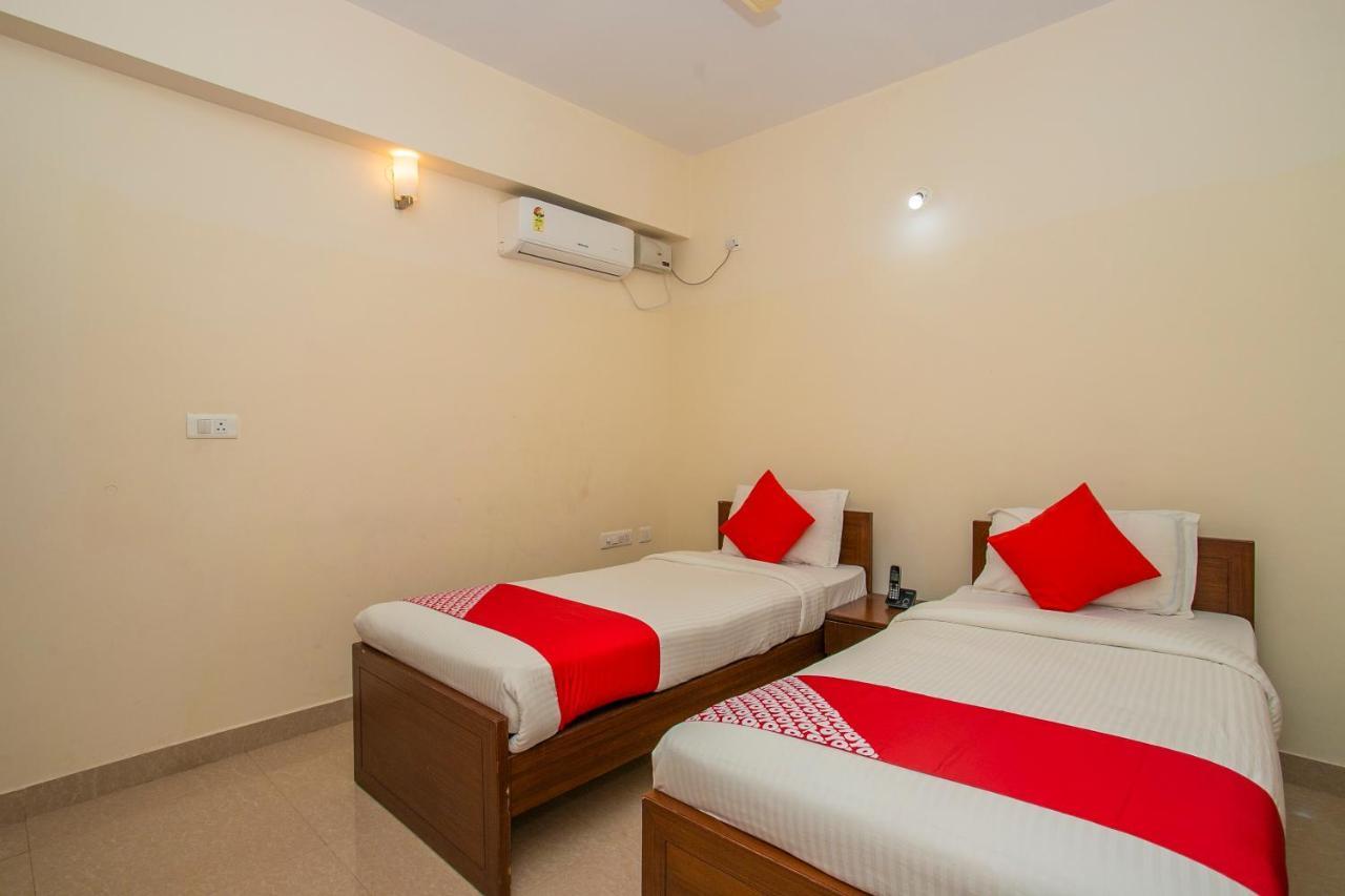 Oyo 4797 Lulu Hospitality Hotel Yelahanka Ngoại thất bức ảnh