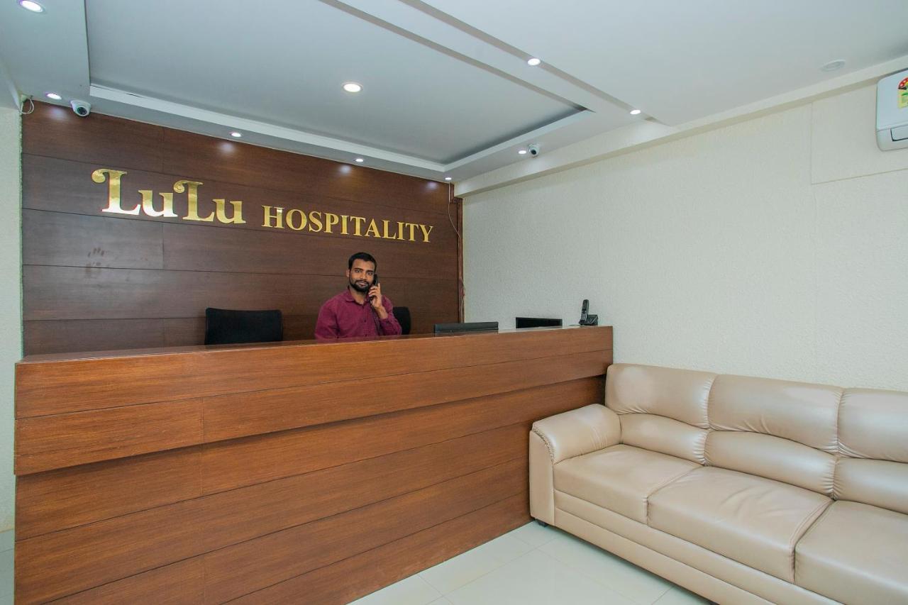 Oyo 4797 Lulu Hospitality Hotel Yelahanka Ngoại thất bức ảnh