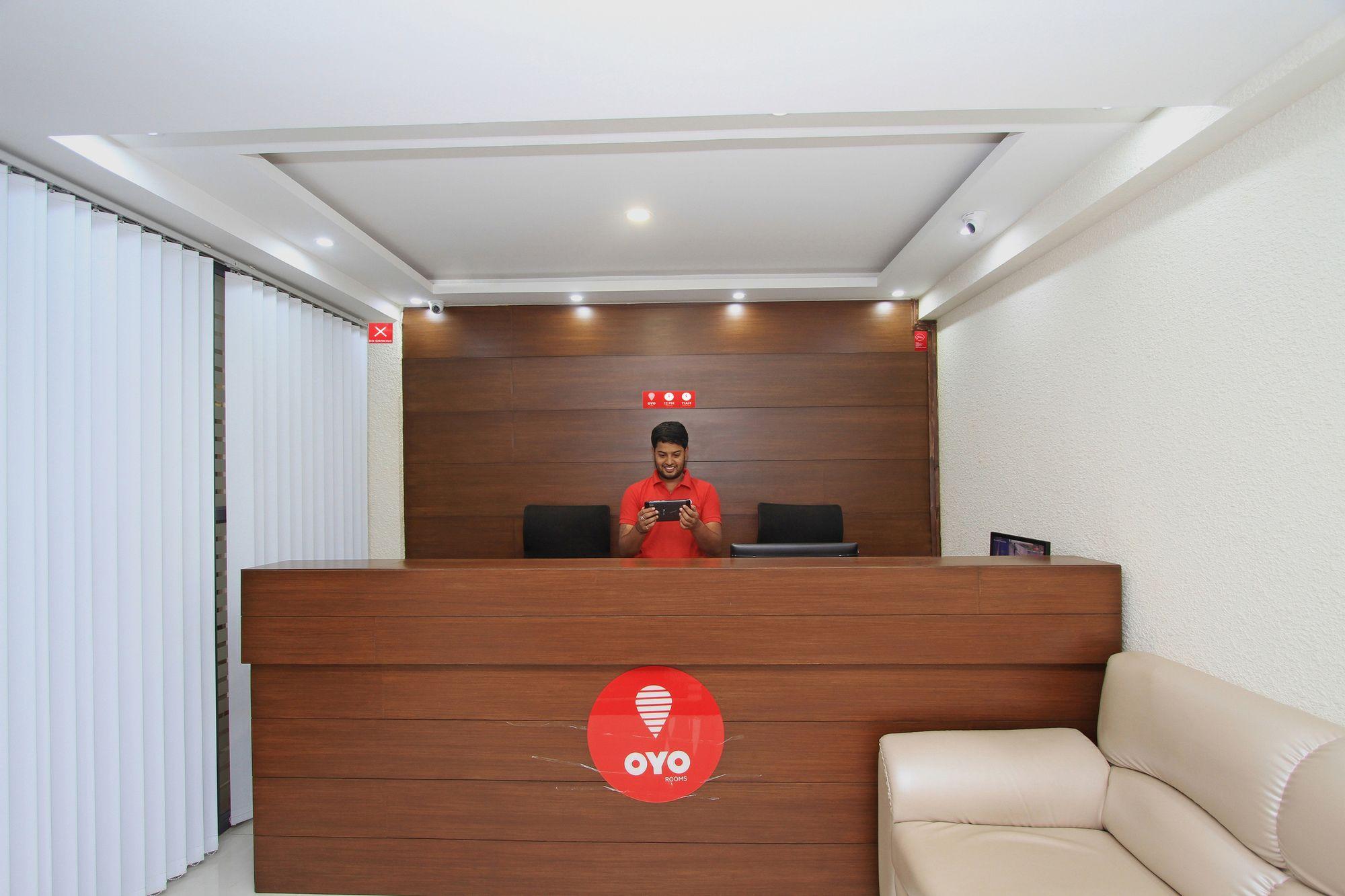 Oyo 4797 Lulu Hospitality Hotel Yelahanka Ngoại thất bức ảnh