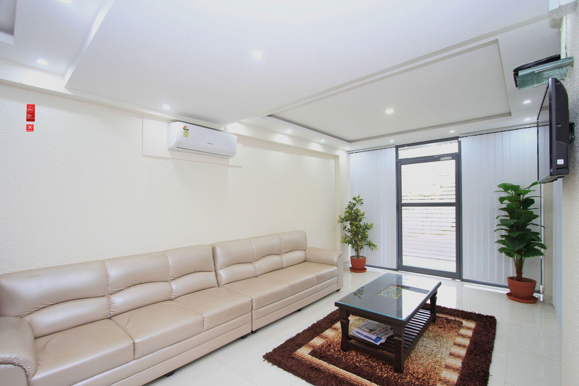 Oyo 4797 Lulu Hospitality Hotel Yelahanka Ngoại thất bức ảnh